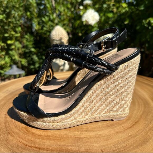 DOLCE VITA Wedge Sandals in Black Leather and Gold Hardware Size 6 - Picture 3 of 6